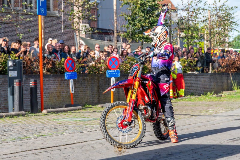 girnaertfeesten-girnaert-eetfestijn-girnaert-stuntshow-timelesstales-52-standard.jpg