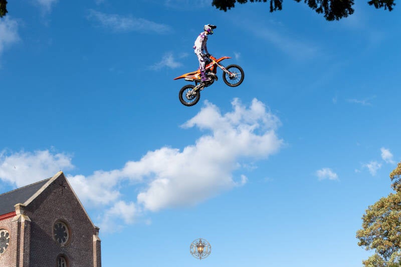 girnaertfeesten-girnaert-eetfestijn-girnaert-stuntshow-timelesstales-54-standard.jpg