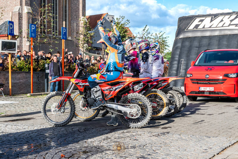 girnaertfeesten-girnaert-eetfestijn-girnaert-stuntshow-timelesstales-56-standard.jpg