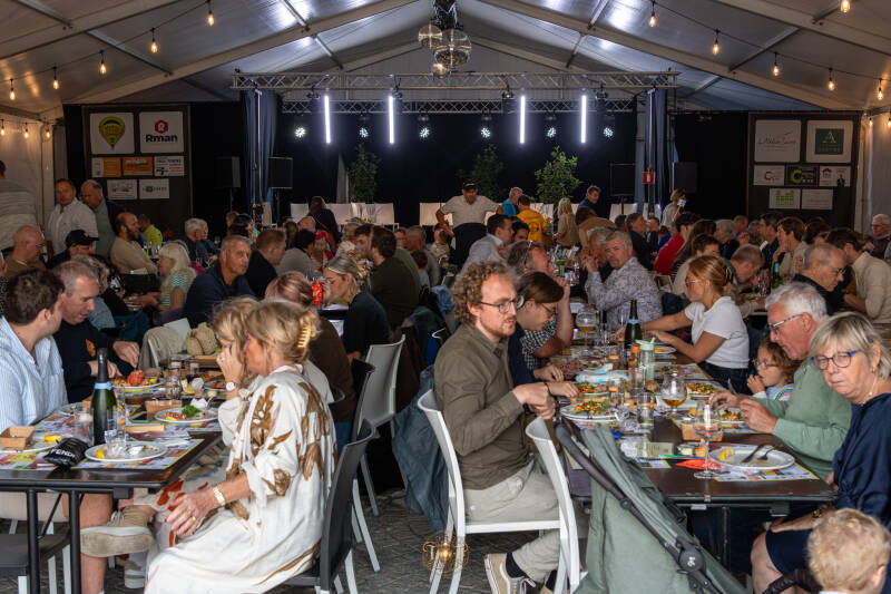 girnaertfeesten-girnaert-eetfestijn-girnaert-stuntshow-timelesstales-7-standard.jpg