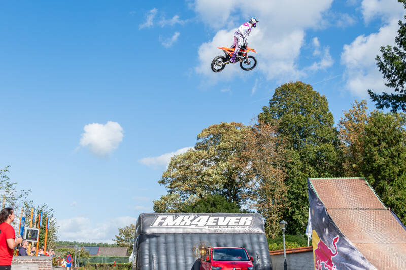 girnaertfeesten-girnaert-eetfestijn-girnaert-stuntshow-timelesstales-74-standard.jpg