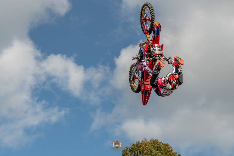 girnaertfeesten-girnaert-eetfestijn-girnaert-stuntshow-timelesstales-77-standard.jpg