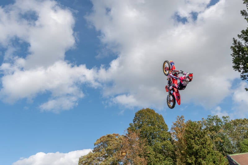 girnaertfeesten-girnaert-eetfestijn-girnaert-stuntshow-timelesstales-78-standard.jpg