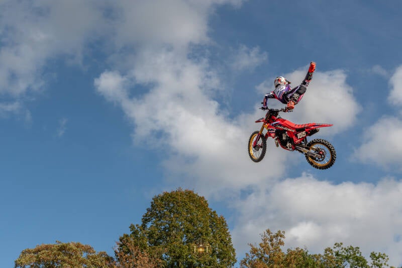 girnaertfeesten-girnaert-eetfestijn-girnaert-stuntshow-timelesstales-82-standard.jpg