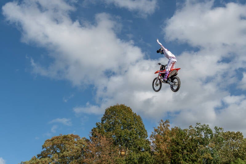 girnaertfeesten-girnaert-eetfestijn-girnaert-stuntshow-timelesstales-88-standard.jpg