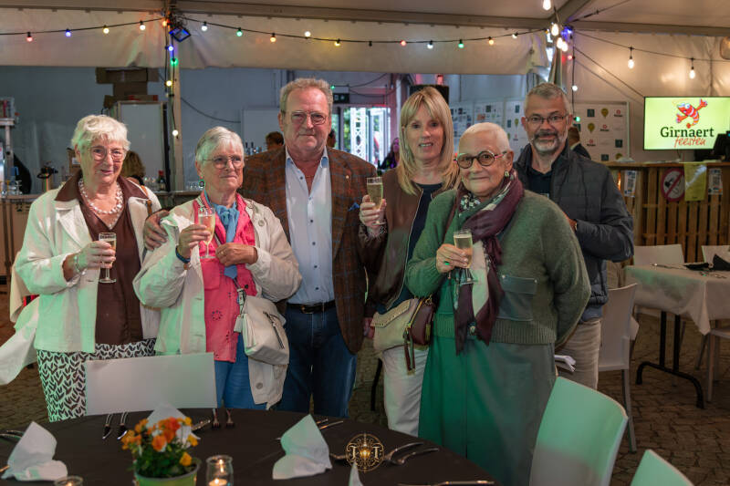 girnaertfeesten-revue-crevette-timelesstales-8-standard.jpg