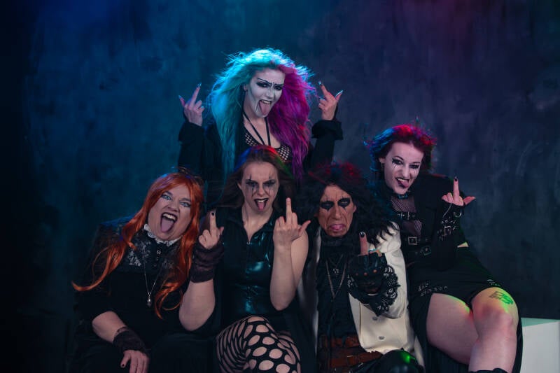 timeless-tales-alice-cooper-cosplay-gothic-rock-heavy-metal-jpg-standard.jpg