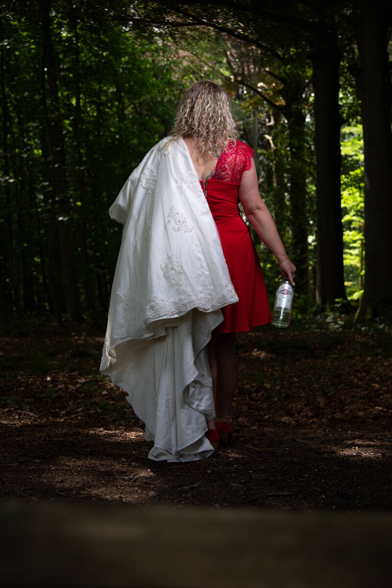 timeless-tales-bridal-empowerment-transitie-trouwjurk-rode-jurk-martini-jpg-standard.jpg