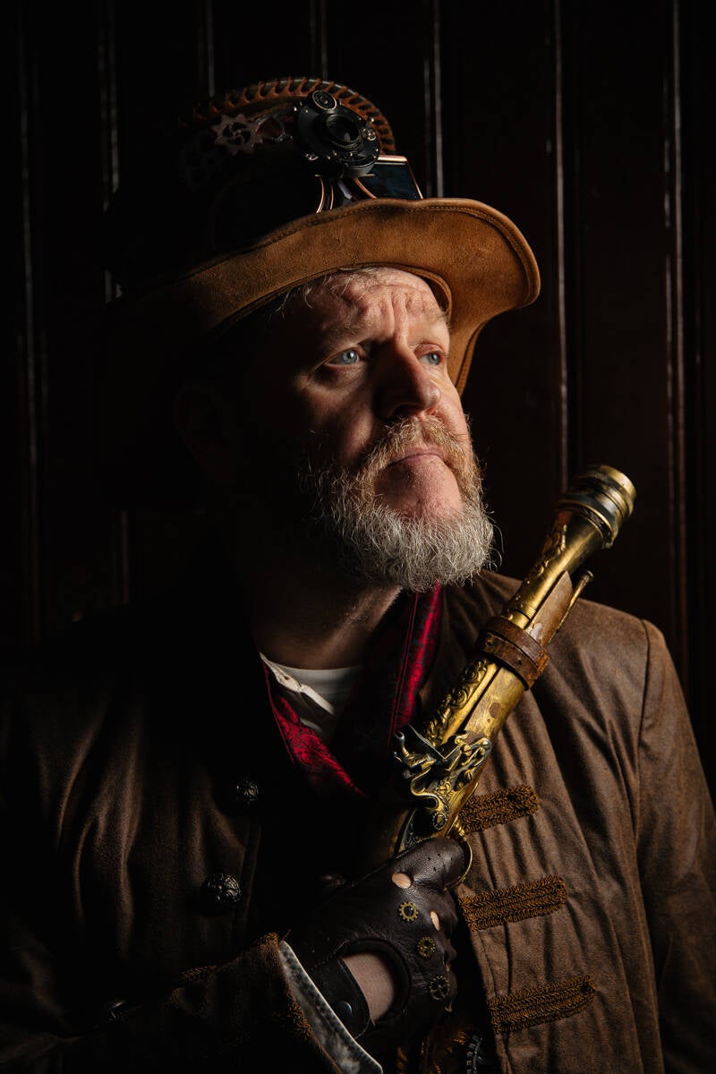 timeless-tales-steampunk-cosplay-explorer-man-hoed-tandwiel-jpg-standard.jpg