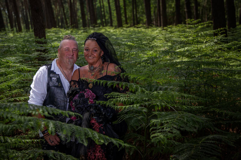 timeless-tales-trouwfeest-lembeekse-bossen-huwelijksfotografie-varens-jpg-standard.jpg