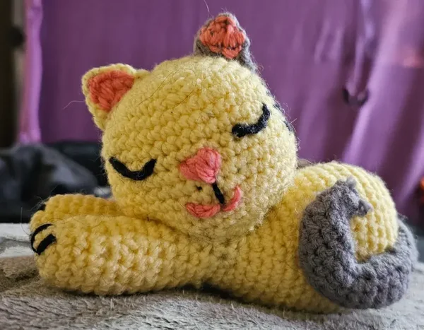 Trixi, die schlafende Katze