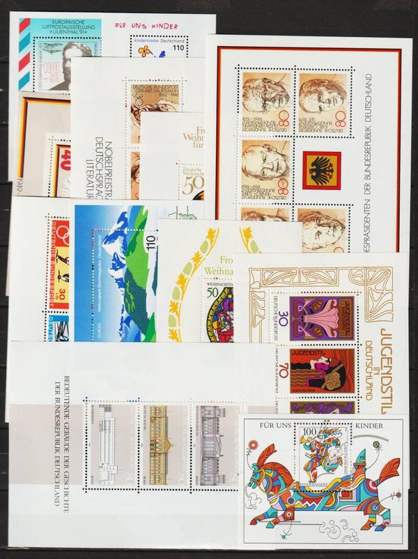 12 verschiedene Blöcke, postfrisch ** (0137)