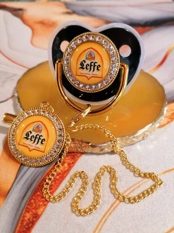 🍺✨ Tétine Strass Leffe – Style & Originalité ✨🍺