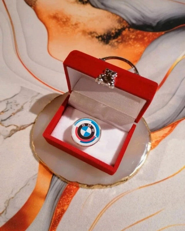 Bague BMW 50 ans ajustable en acier inoxydable doré ou argenté – Bijou automobile tendance | LTDF Création