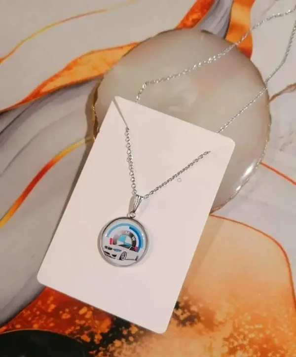 Collection Bijoux BMW 50 Ans – L’héritage d’une icône automobile