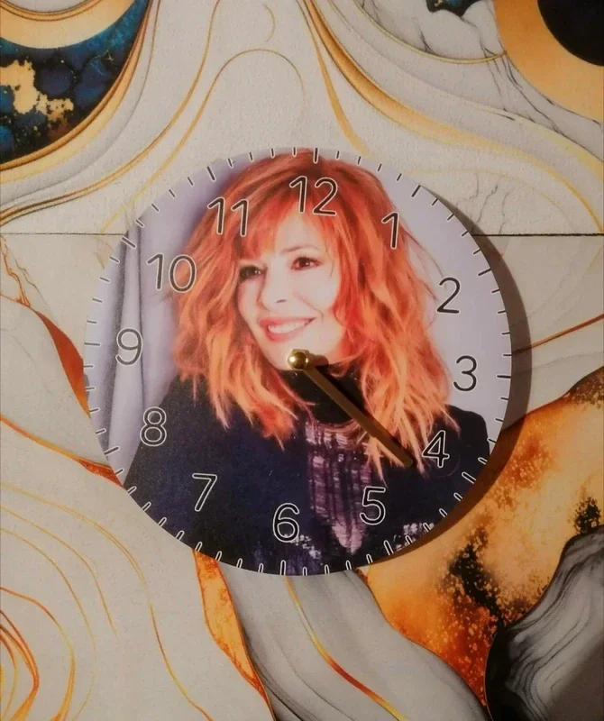 Horloge Murale Mylène Farmer 20 cm – Horloge Décorative Fan Musique | Boutique LTDF Création