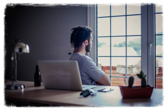 arbeitender Mensch Frieden und Diplomatie.de