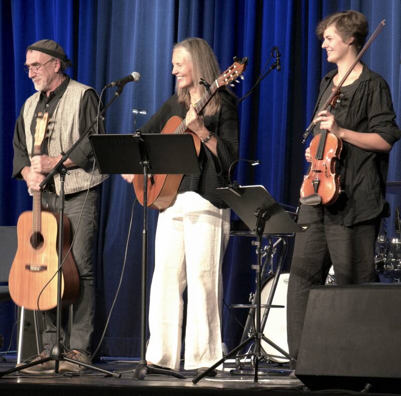Band Frieden und Diplomatie