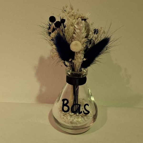 Mini vaasje met droogbloemen