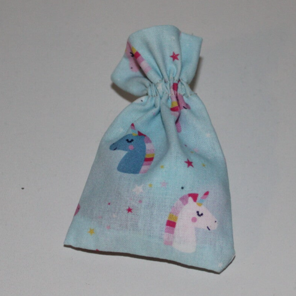 stoffen zakje in unicorn motief