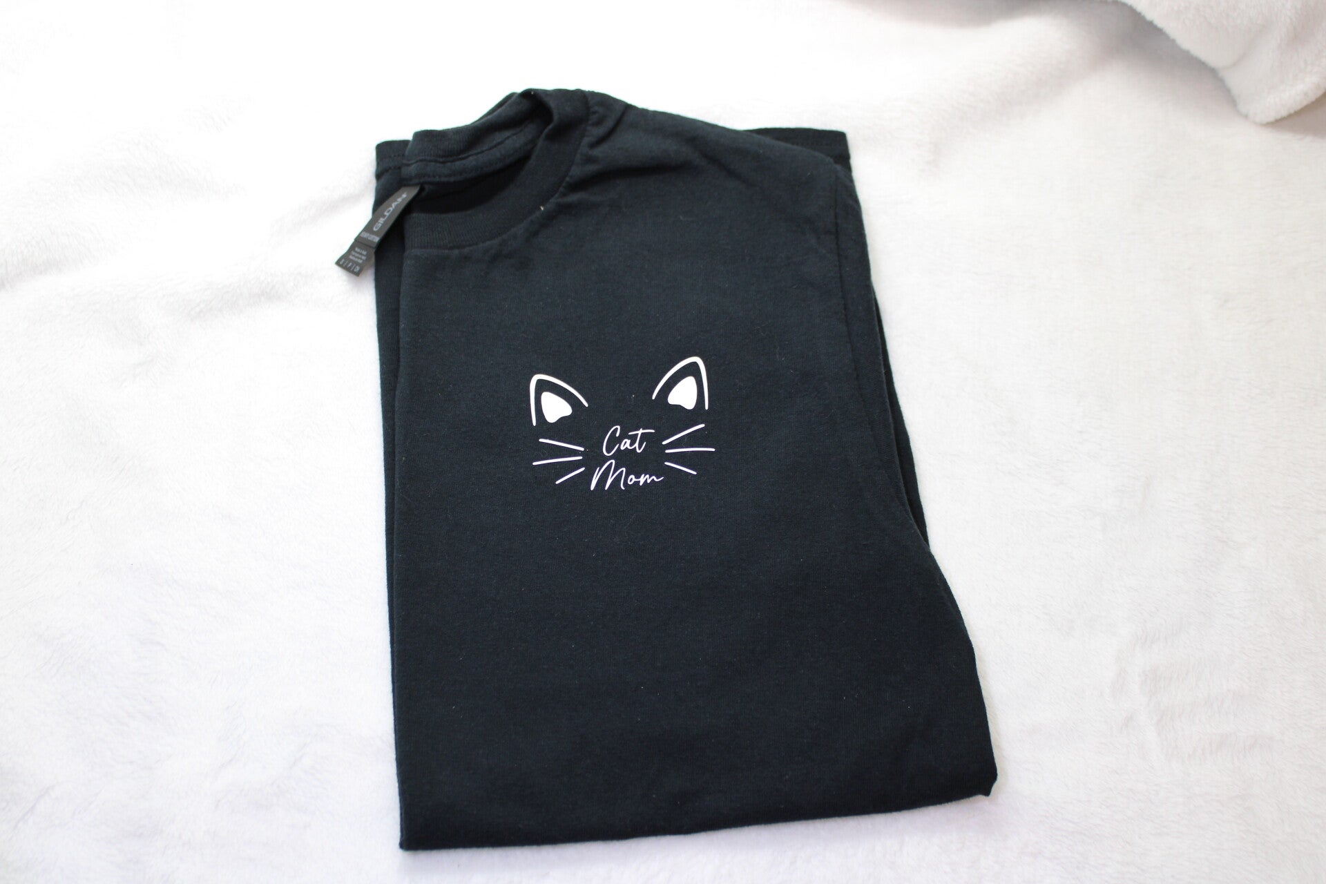 Cat Mom T-Shirt