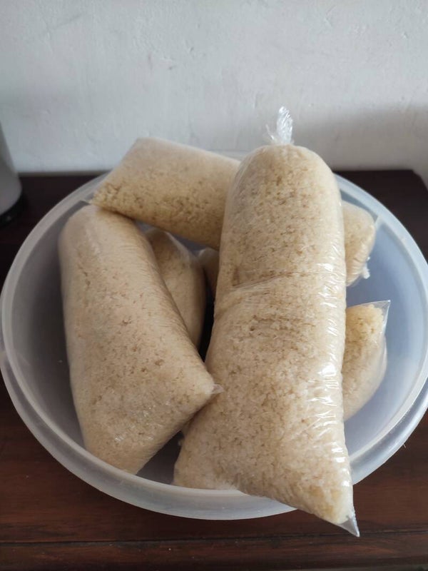 l'attiéké  (semoule de manioc )