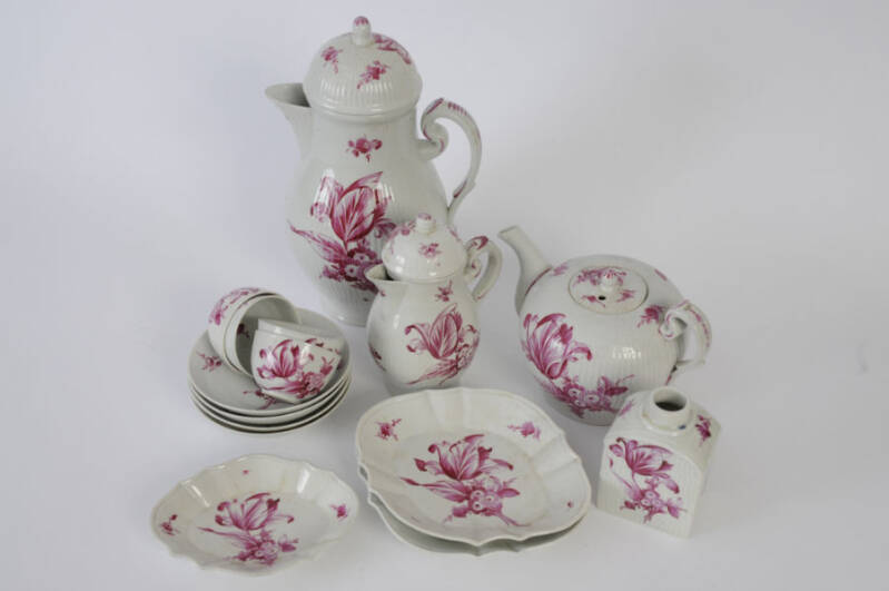 antiek serviesgoed, koffie- en theeservies, bietenrood servies, Wallendorf, Thueringen