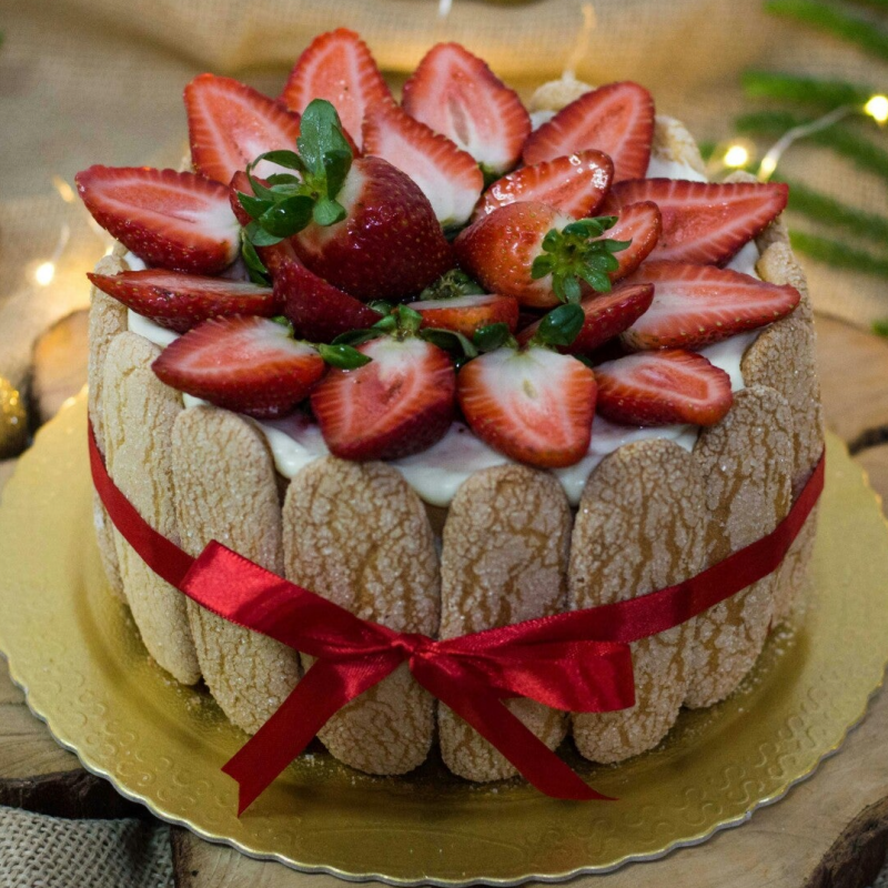 Récré adulte à la carte : biscuits cuillère et charlotte aux fraises