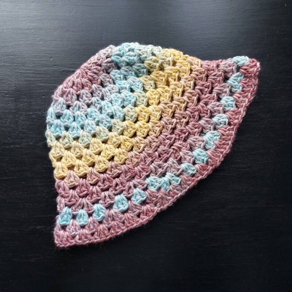 Granny Stitch Bucket Hat - Cool Rainbow Gradient