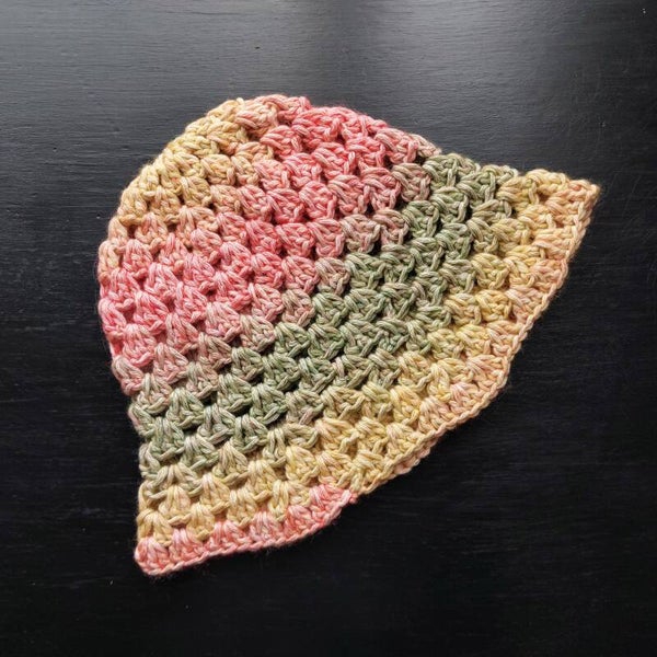 Granny Stitch Bucket Hat - Warm Rainbow Gradient