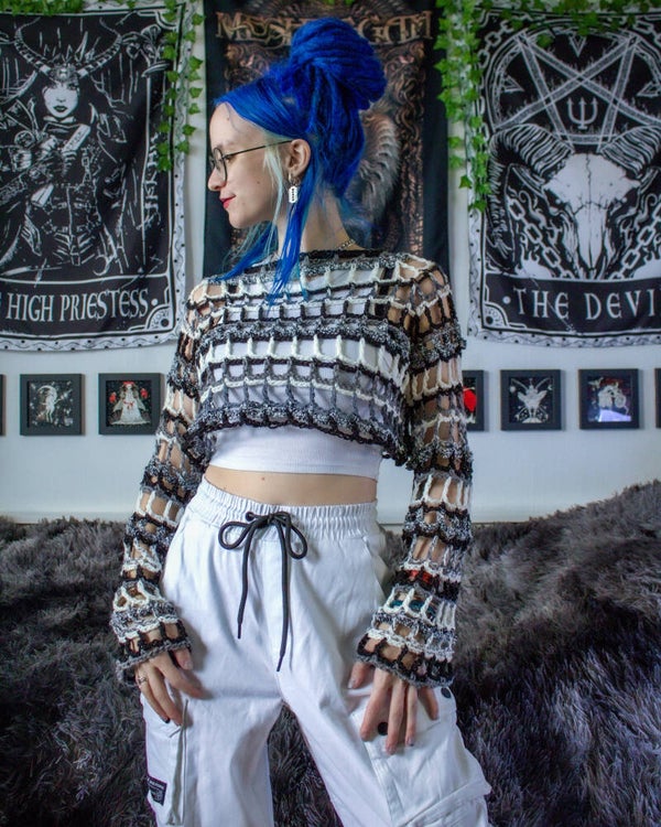 Raglan Longsleeve Crop Top - Black & White