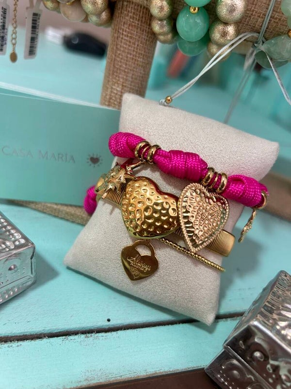 Gold heart cuff armband