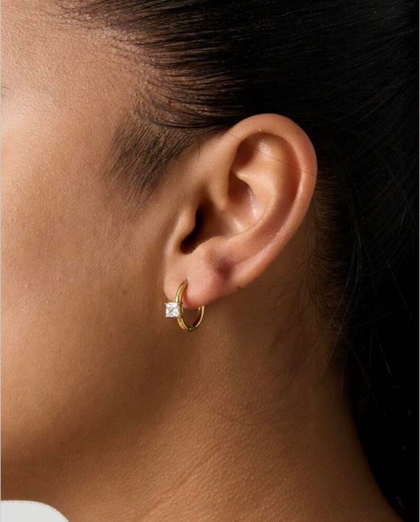 Earring diamond gold