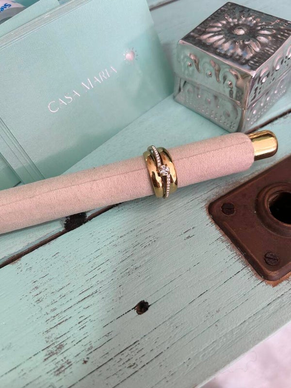 Diamond ring gold
