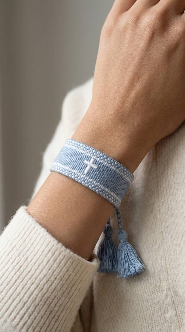 Gevlochten armband met kruisje