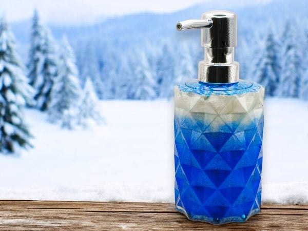 Distributeur de savon élégance hivernale en résine époxy
