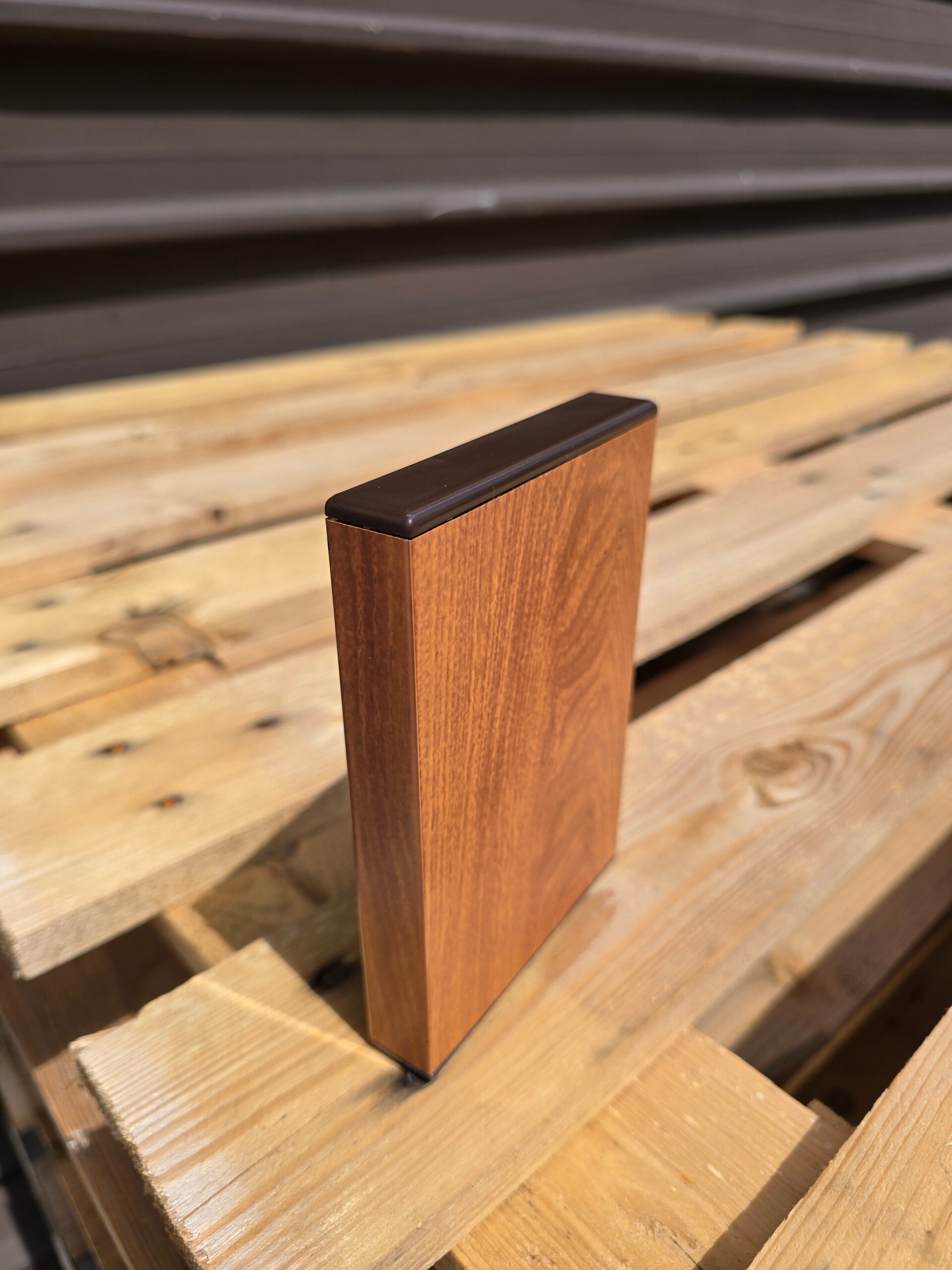 ALU letev, dim. 100x20mm, dolžina 6M, imitacija lesa ("ZLATI HRAST"