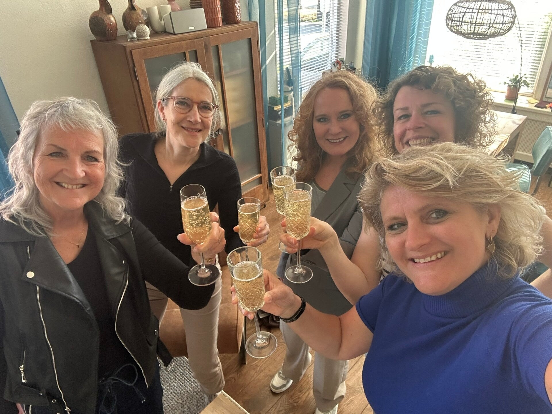 Huur Thé à Thé in voor een High Tea, vrijgezellenfeest of babyshower om dit te organiseren