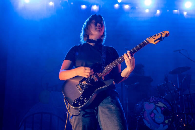 beachbunny-brooklyn-apr25-larazic-14-standard.jpg