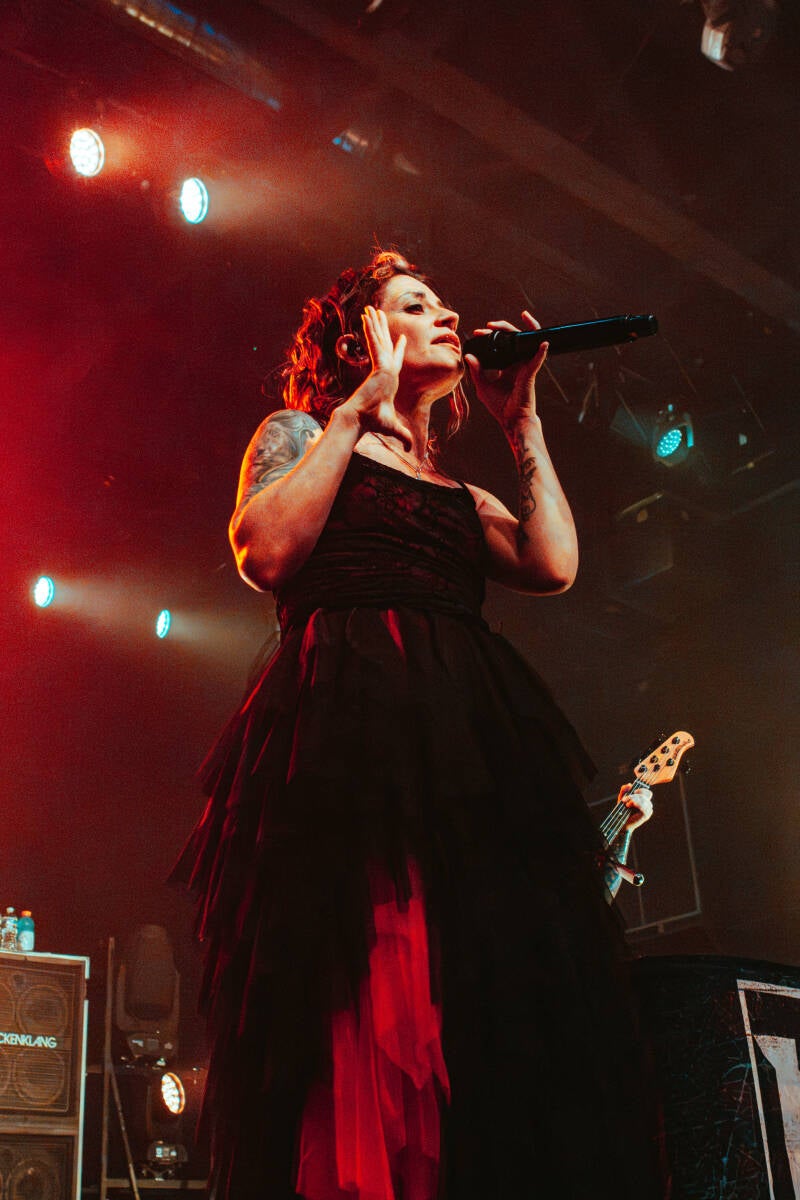 flyleaf-2-standard.jpg