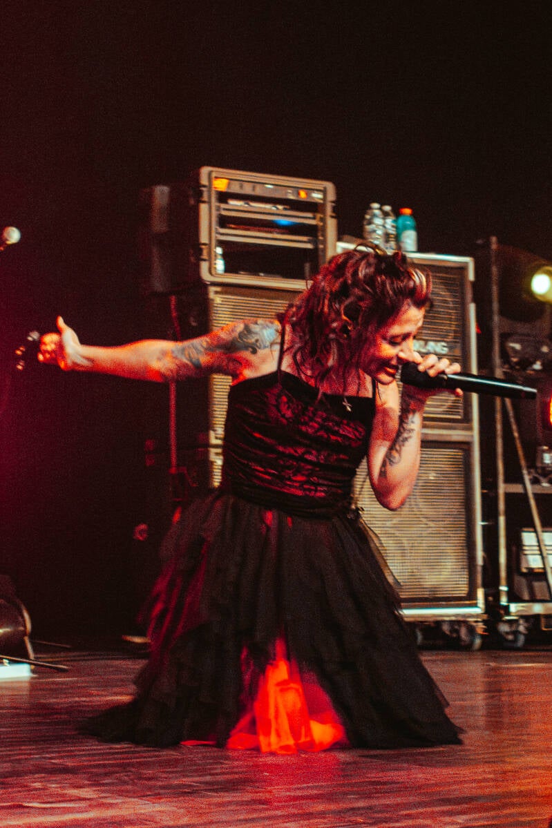 flyleaf-24-standard.jpg