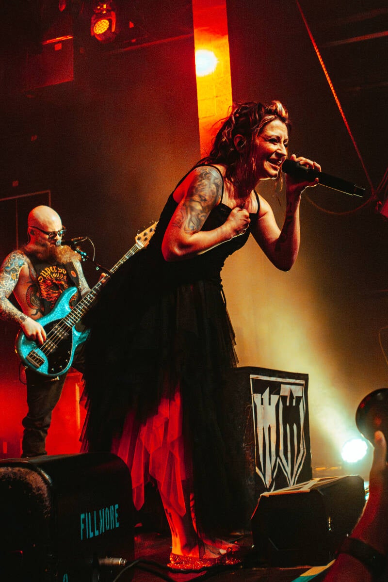 flyleaf-26-standard.jpg