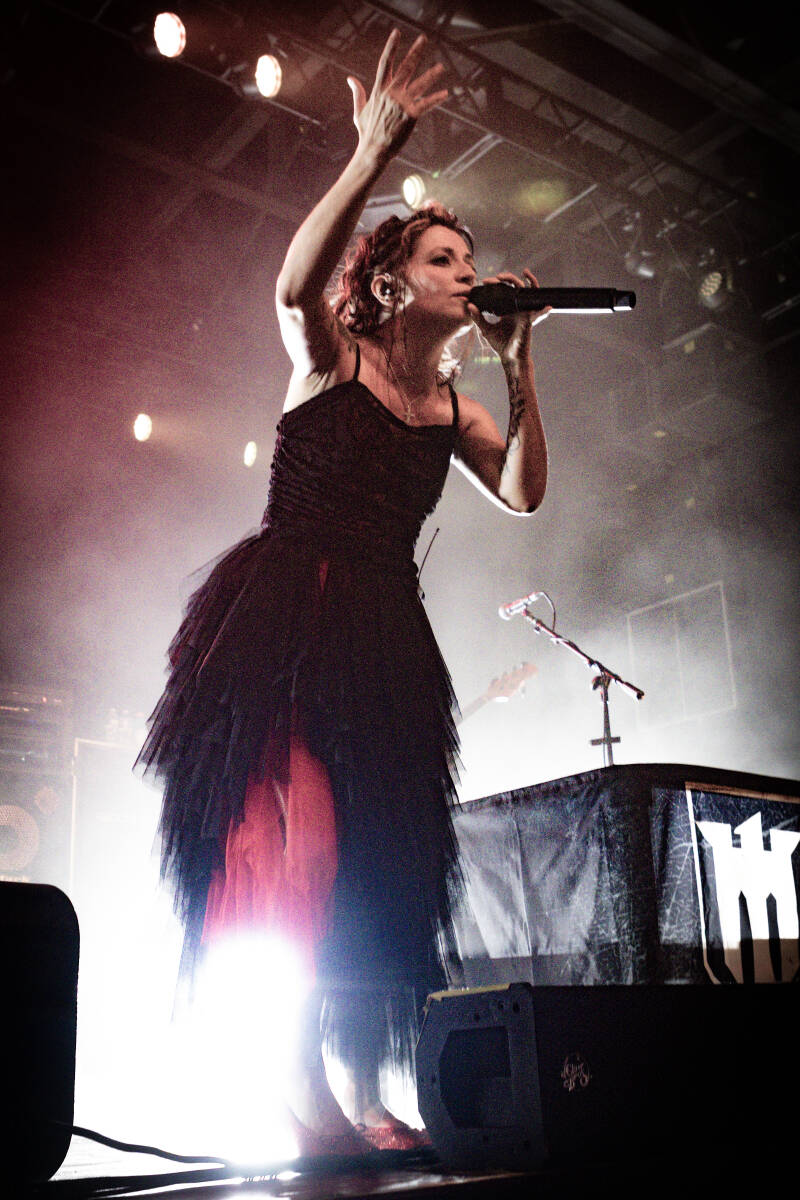 flyleaf-6-standard.jpg