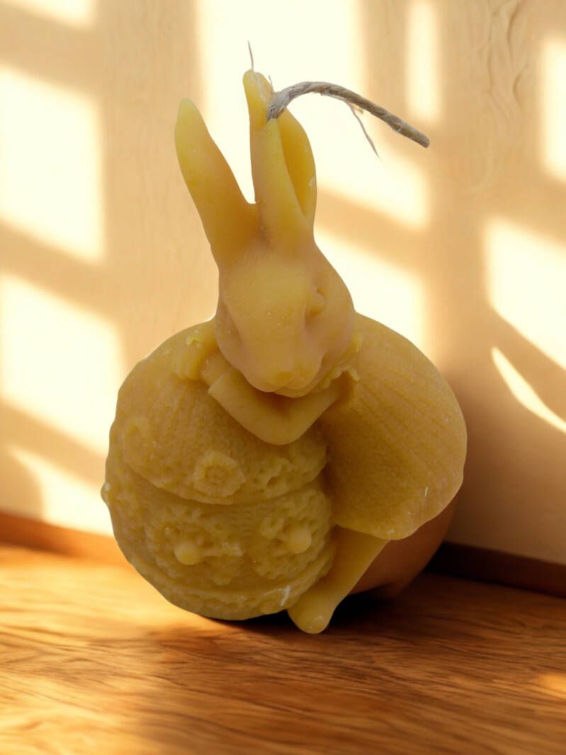 Bougie en cire d'abeille lapin de Pâques_1