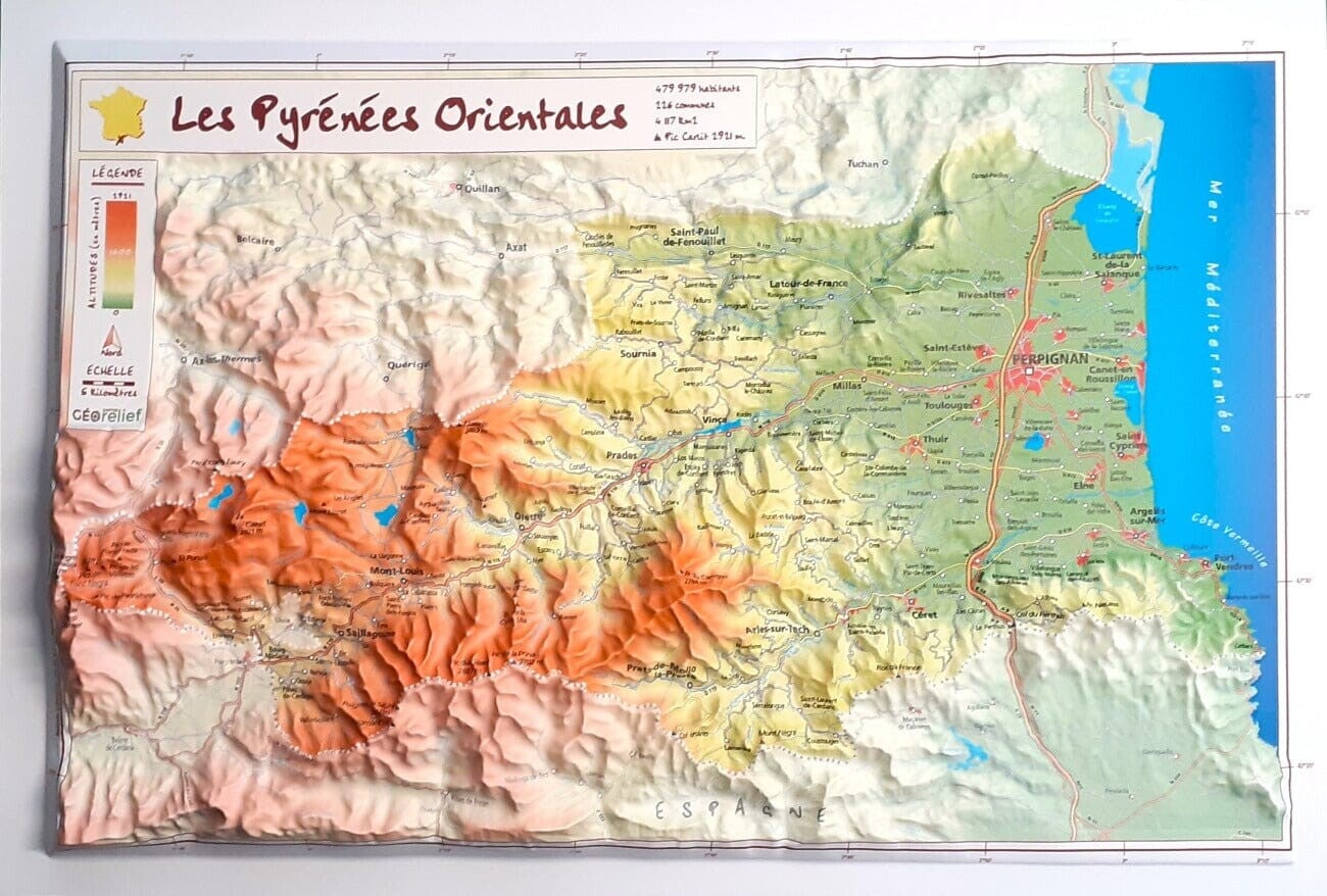 Carte en relief des Pyrénées-Orientales