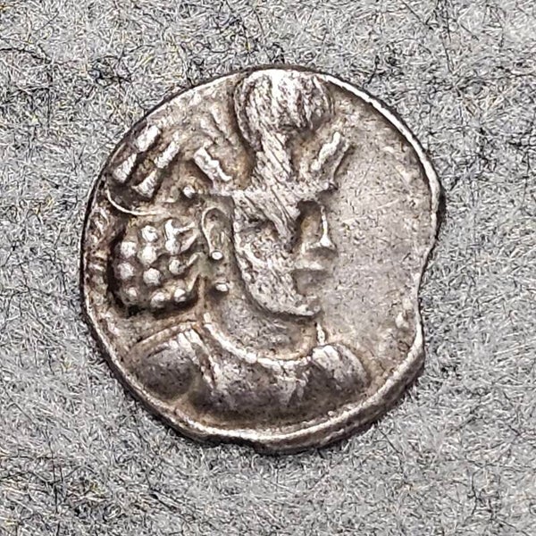 Empire Sassanide - ND (320-379) - Drachme
