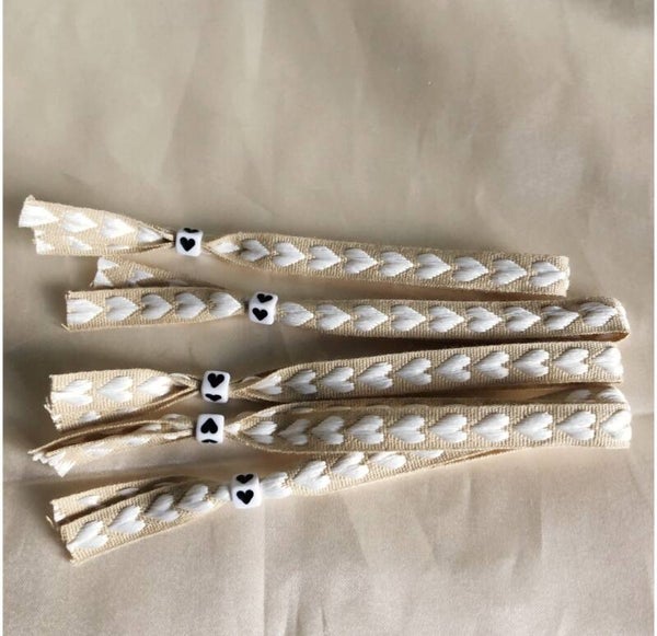 bracelet hearts beige white
