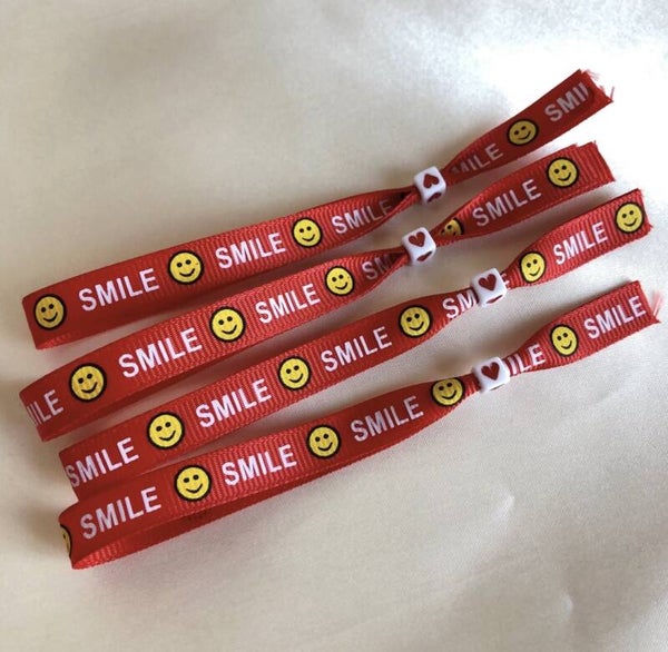 bracelet smile red