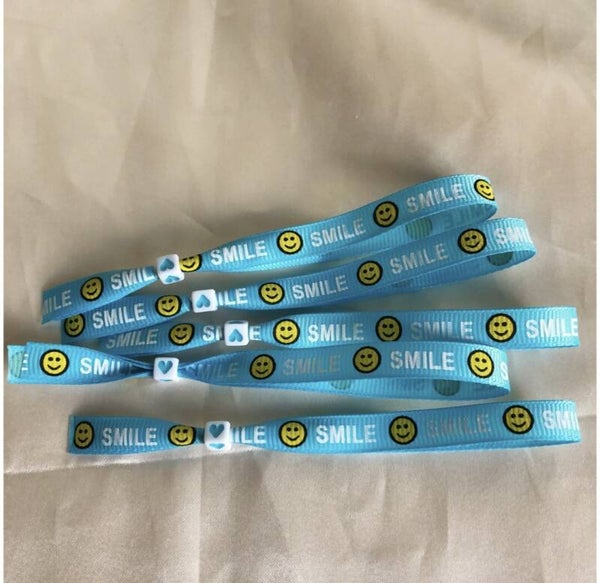 bracelet smile blue