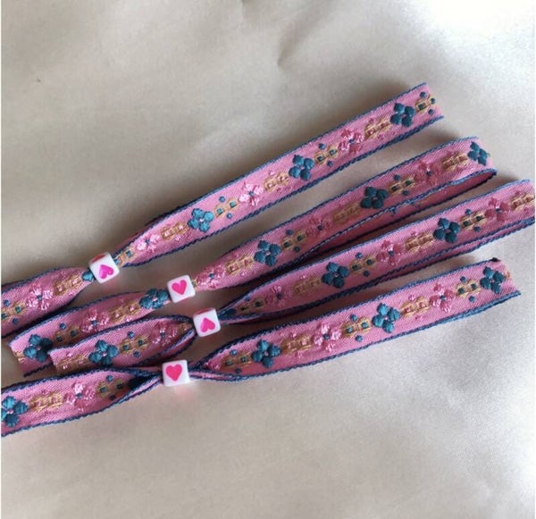 bracelet flowers pink blue